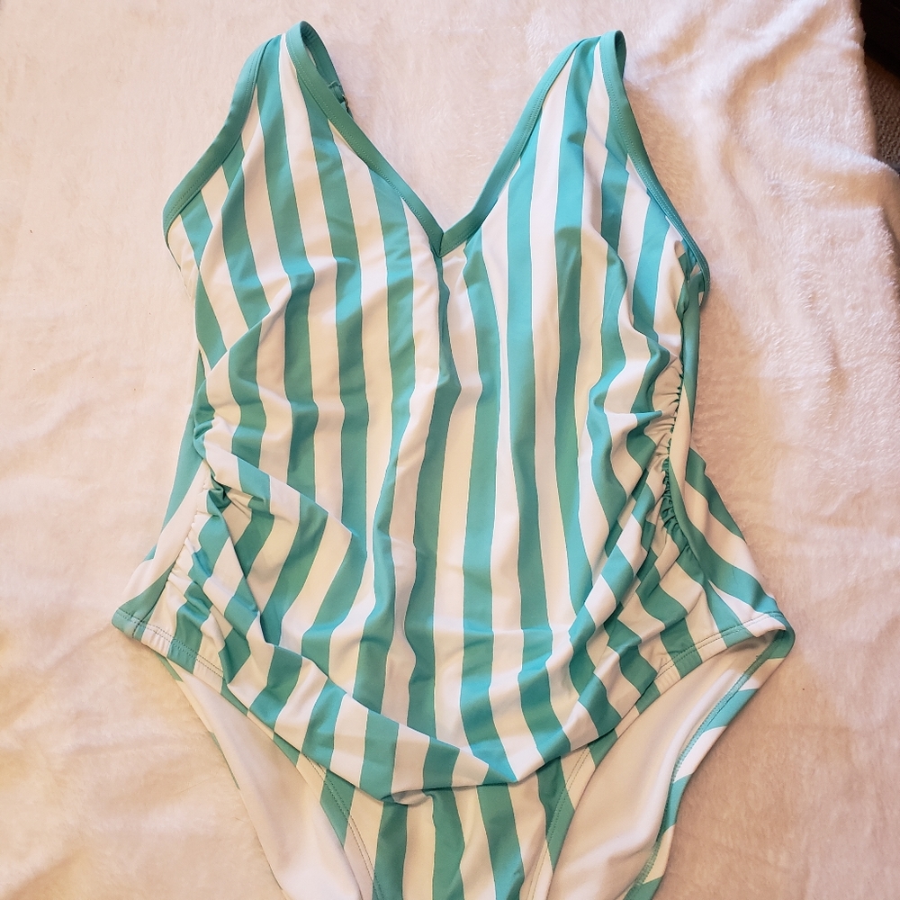 NWT One-Piece Suimsuit Kona Sol